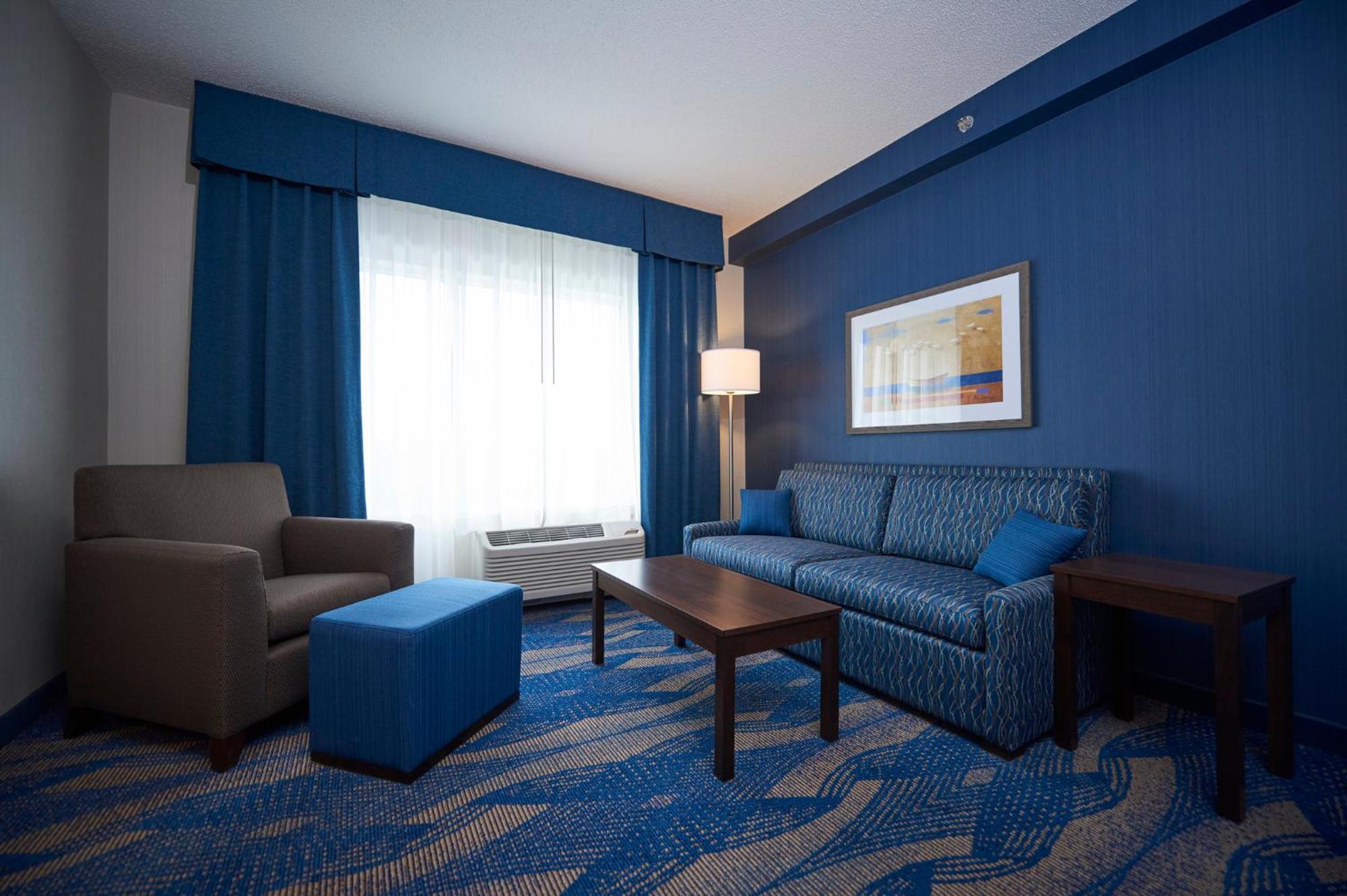 Holiday Inn Express & Suites St. John'S Airport By Ihg Екстер'єр фото